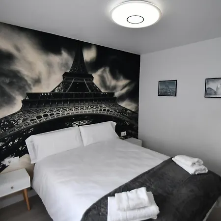 2 Y Magnifica Terraza Апартаменты Кастельдефельс